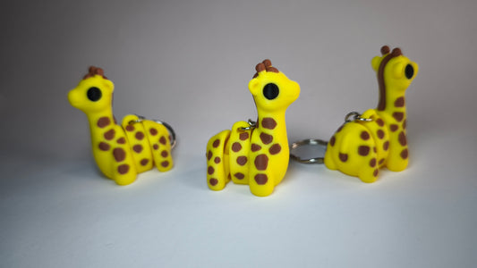 Flexi-Giraffe Raffi – 3D-gedruckter Schlüsselanhänger aus PLA, beweglich (gelb/braun)