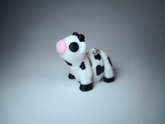 PLA-Schlüsselanhänger Kuh Linda, 3D-Druck Tierfigur aus dem Allgäu.