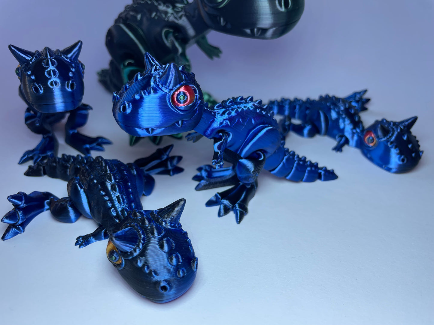 3D-gedruckter Flexi-Carnotaurus mit schimmerndem Dual-Color-Material