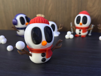Ronny – Der Schneeball-Champion | 3D-gedruckte Schneemannfigur mit Mütze & Schal | 3D-gedruckte Schneemannfigur aus PLA, handveredelt im Allgäu  Artikel-Nr.: 3DAS-2505-002