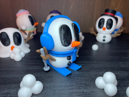 Frosty – Der Winter-DJ | 3D-gedruckte Schneemannfigur mit Ohrwärmern & Schal | 3D-gedruckte Schneemannfigur aus PLA Artikel-Nr. 3DAS-2505-001