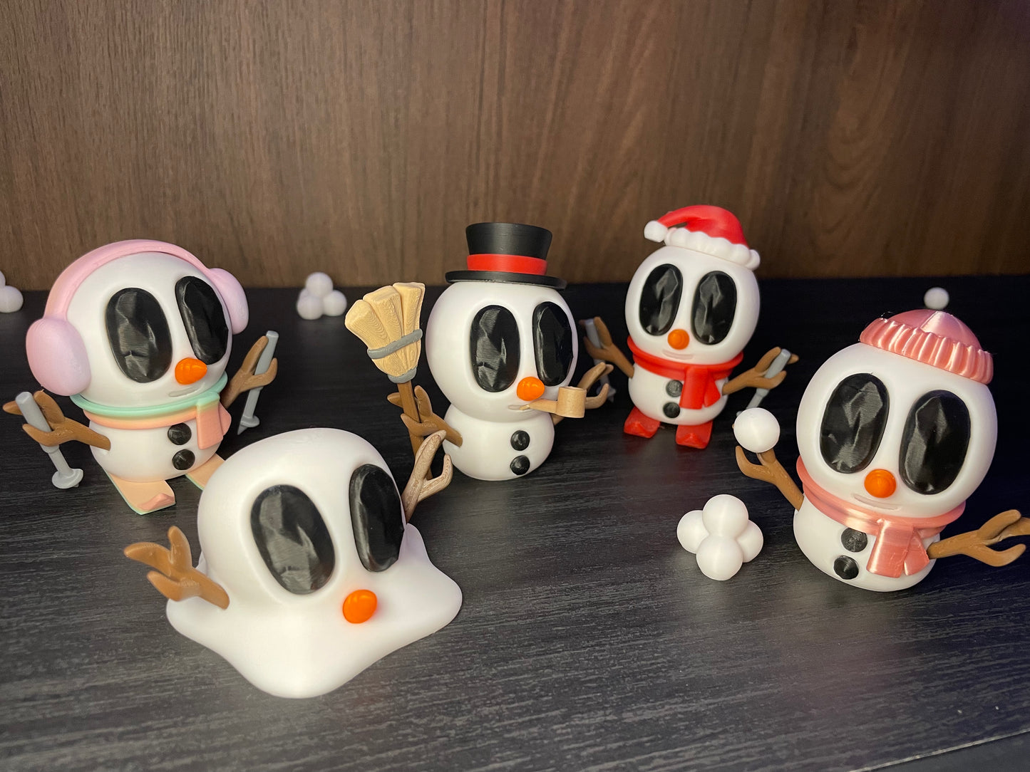 BlobLabs - Schneemann - Figuren SET | 3D-gedruckte Schneemannfiguren aus PLA, handveredelt im Allgäu  Artikel-Nr.: 3DAS-2505-006