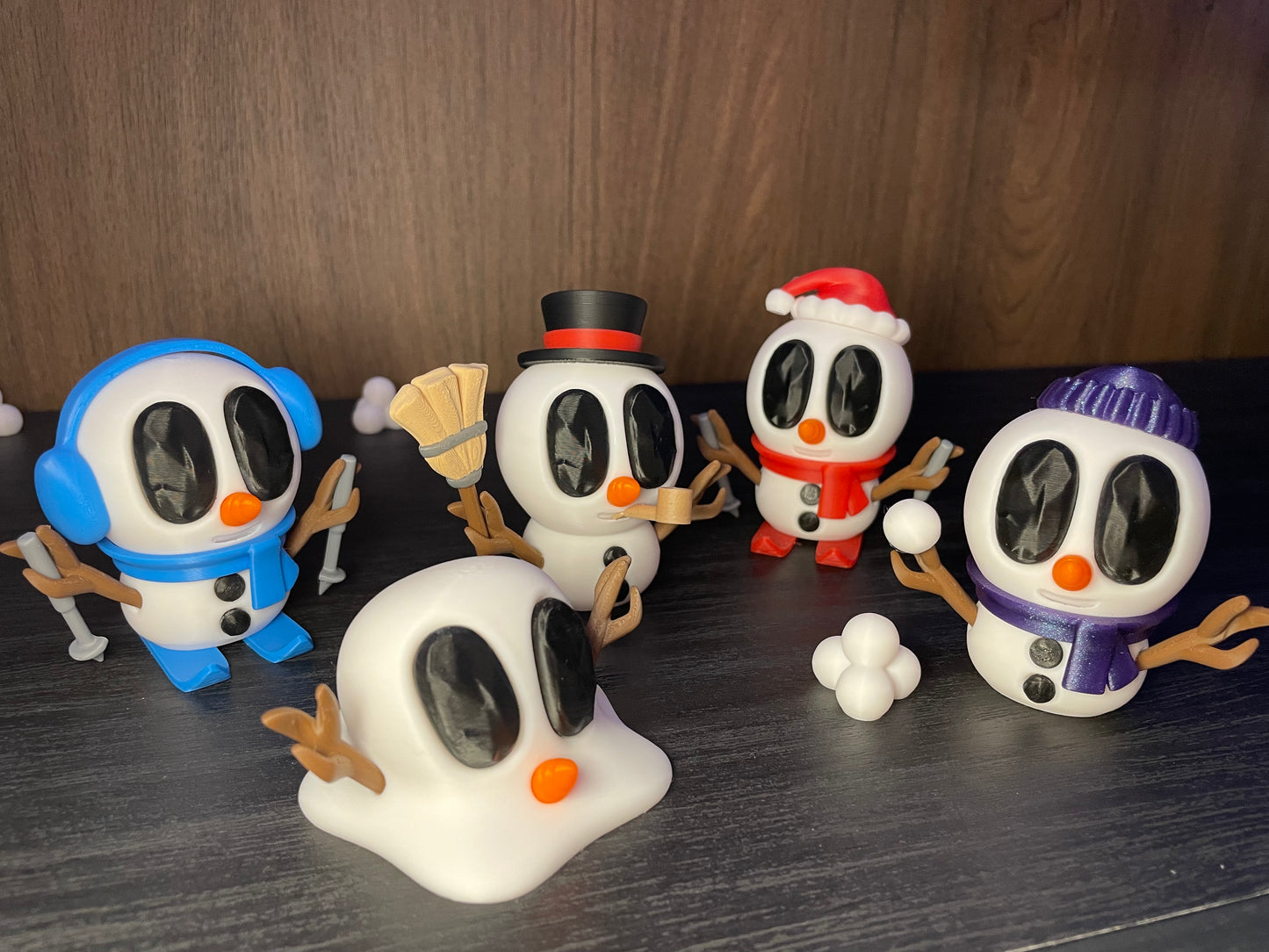 BlobLabs - Schneemann - Figuren SET | 3D-gedruckte Schneemannfiguren aus PLA, handveredelt im Allgäu  Artikel-Nr.: 3DAS-2505-006