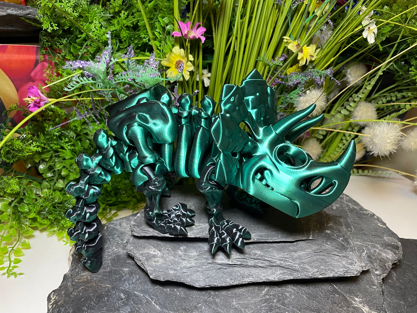 Triceratops (groß, ca. 13,5 cm) Flexi-Skelett, 3D-gedrucktes bewegliches Skelett Dino aus Silk-PLA/PLA, Fidget Figur, viele Farbvariationen zur Auswahl