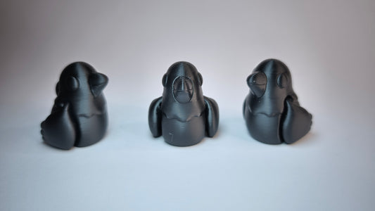 Flexi-Rabe Edgar – 3D-gedruckter Schlüsselanhänger aus PLA, beweglich (schwarz)