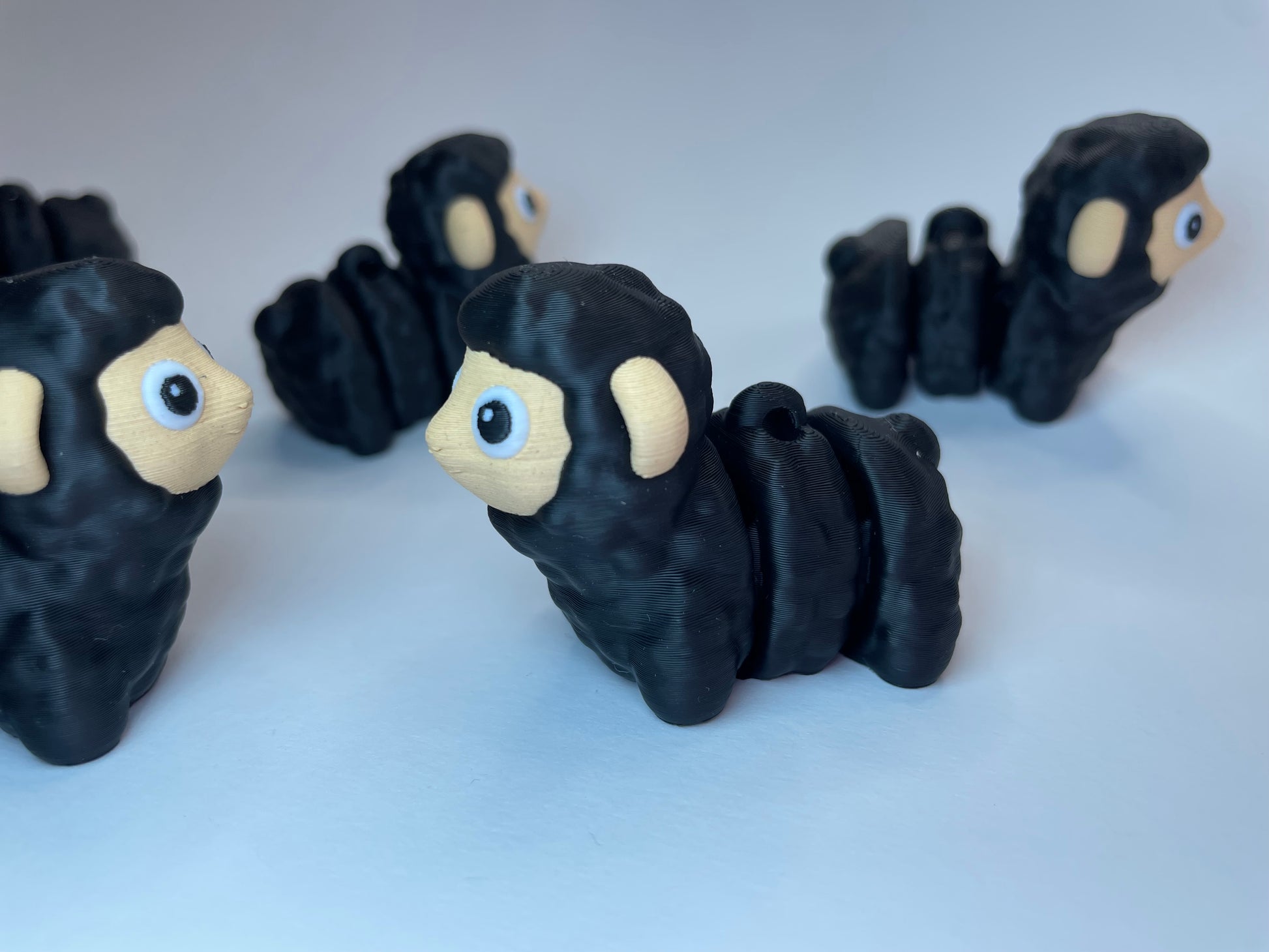 Schwarzes Schaf Adrian – originelles 3D-Sammlerstück aus PLA