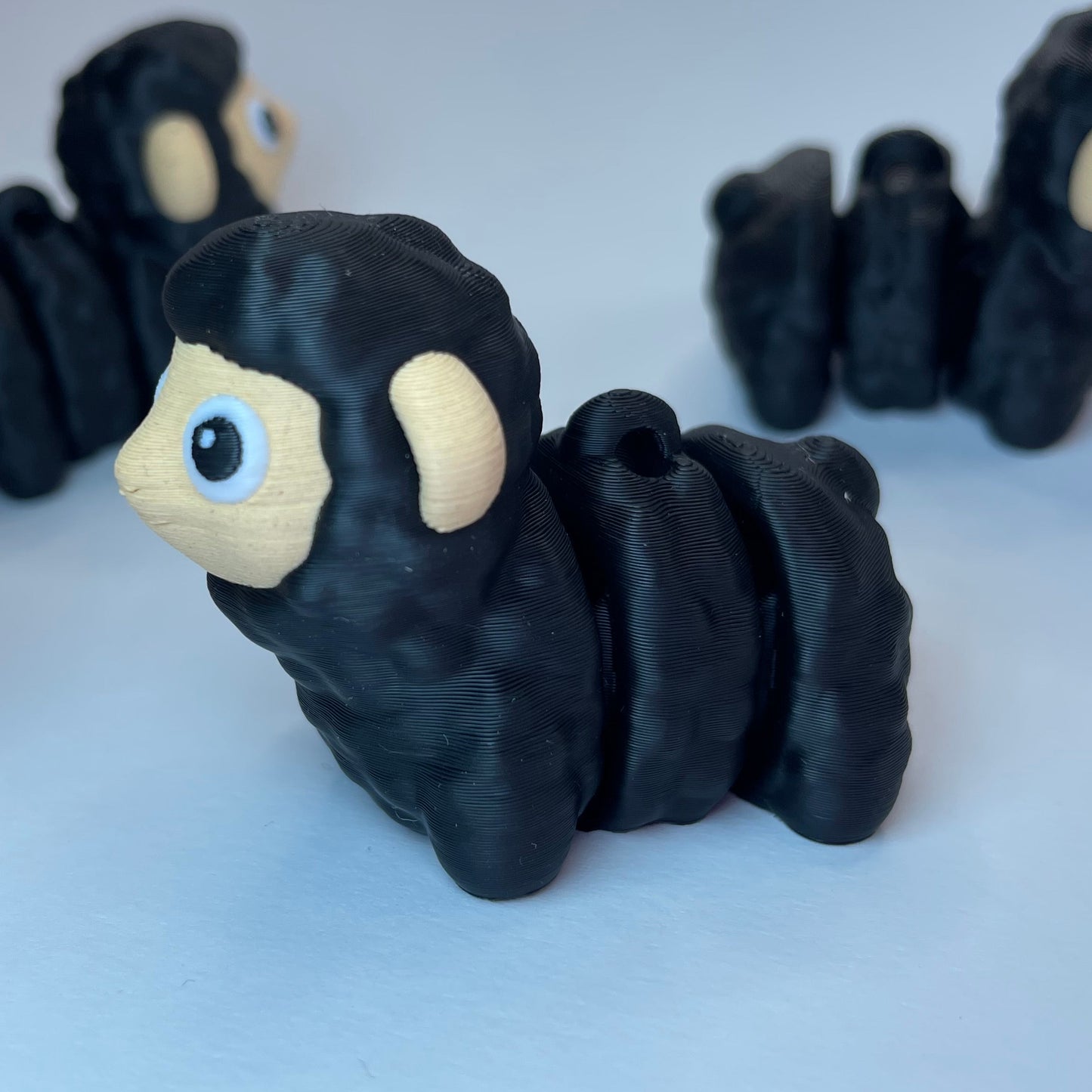 Schwarzes Schaf Adrian – originelles 3D-Sammlerstück aus PLA