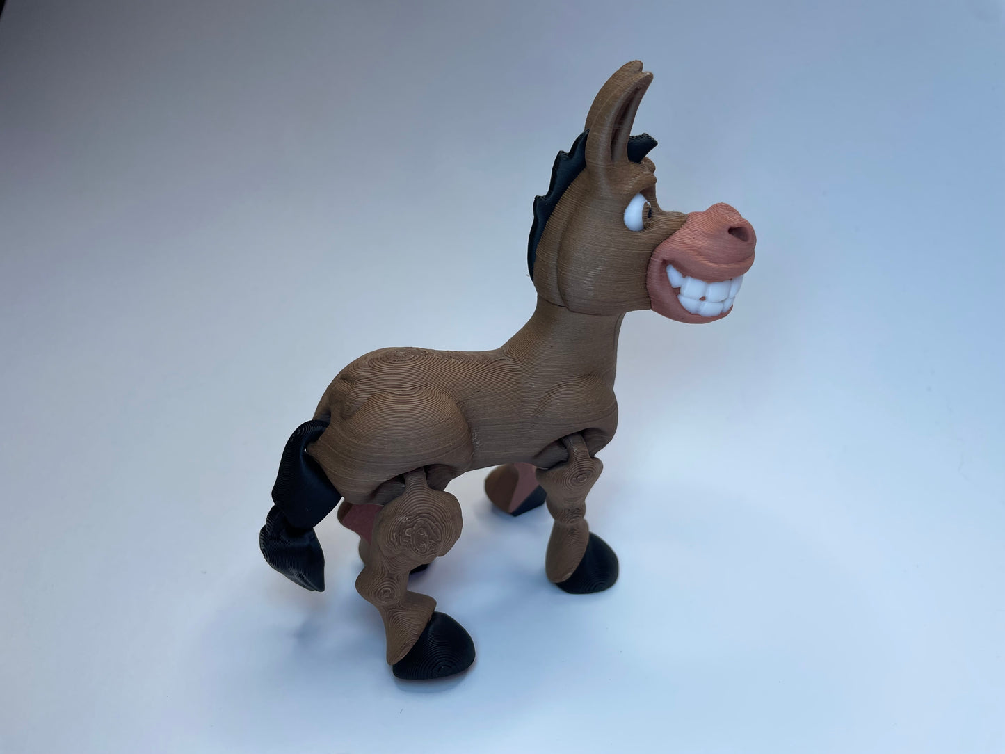Anatoli der Flexi-Esel – originelle 3D-gedruckte Figur mit großem Grinsen
