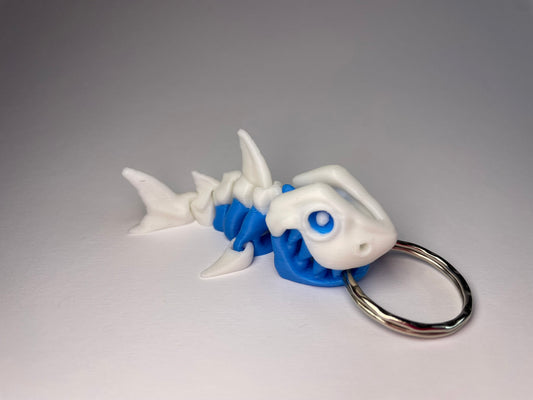 BlueBelly Flexi-Hai Schlüsselanhänger von 3DruckAS in Weiß und Blau