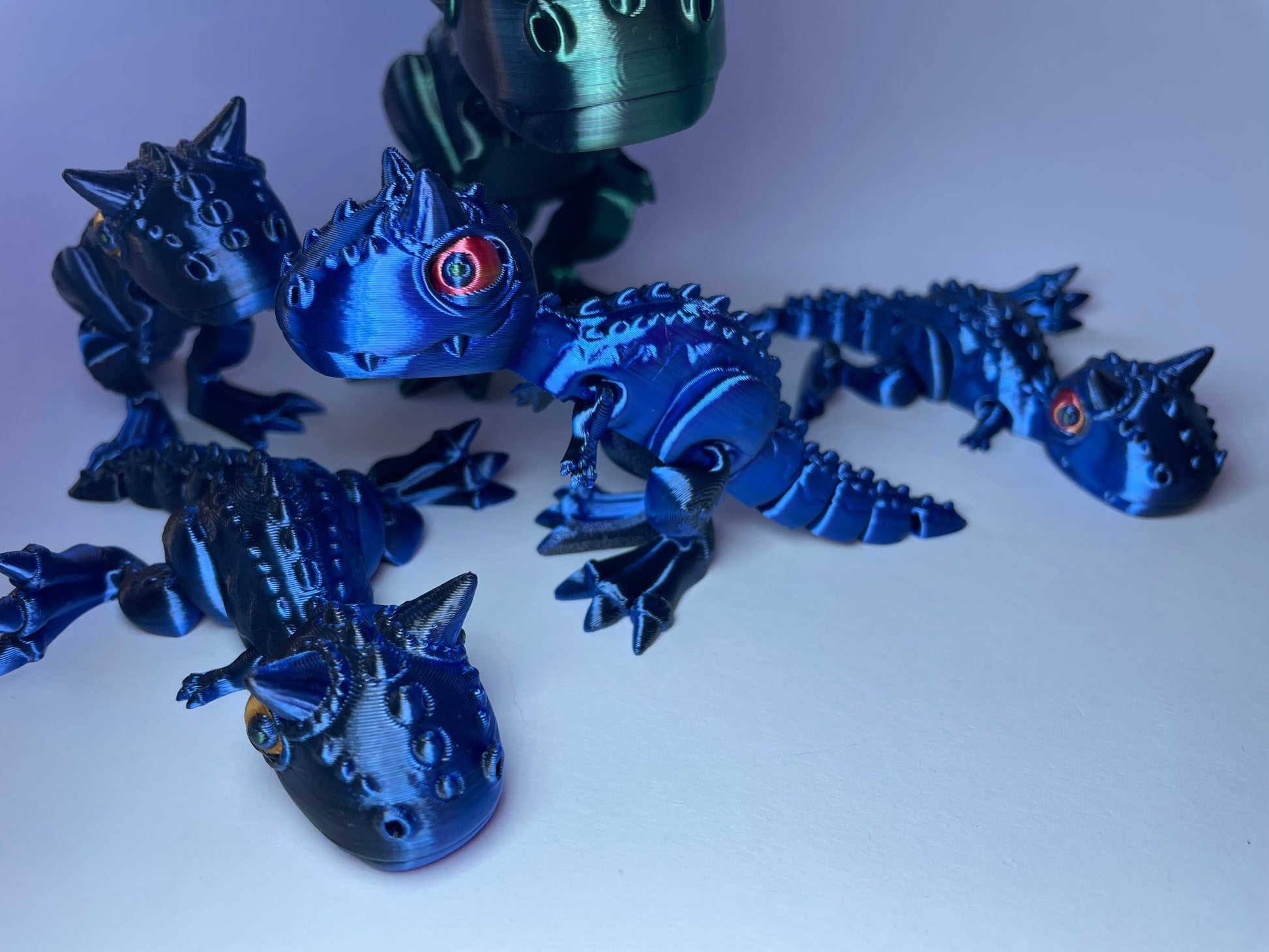 Kompakte Flexi-Dinosaurierfigur im edlen Farbverlauf