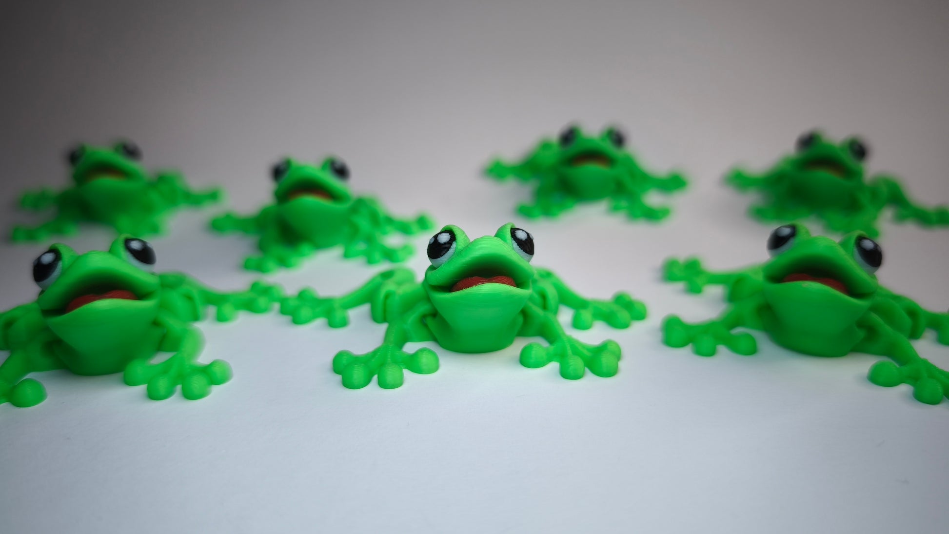 Flexi-Frosch Hans – Vorderansicht, PLA-Figur mit beweglichen Gliedern