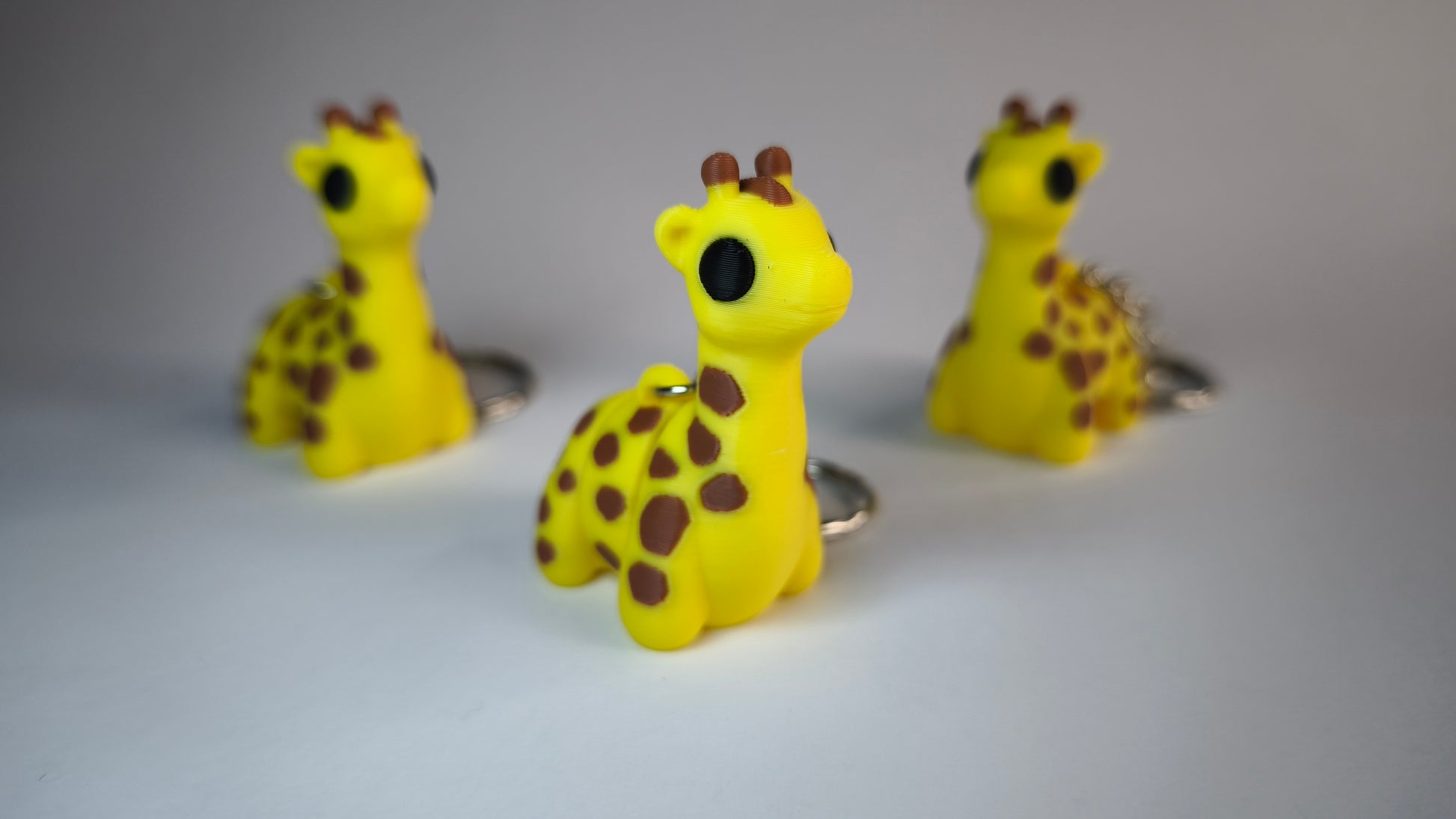 Raffi die Flexi-Giraffe – Detailansicht der gelben Figur mit braunen Flecken
