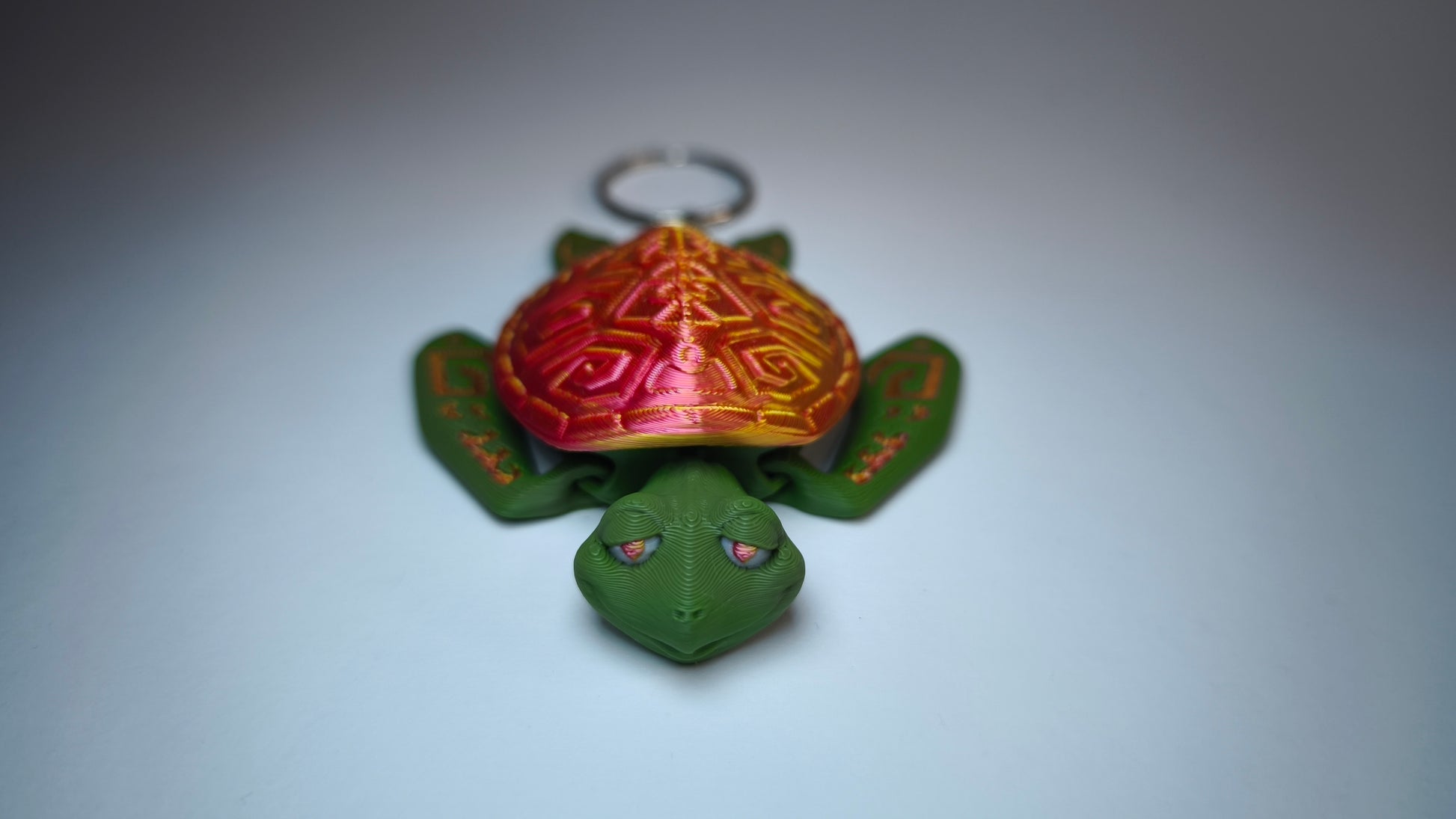 Flexi-Schildkröte Soraya – Seitenansicht, rot-gold mit Mustern