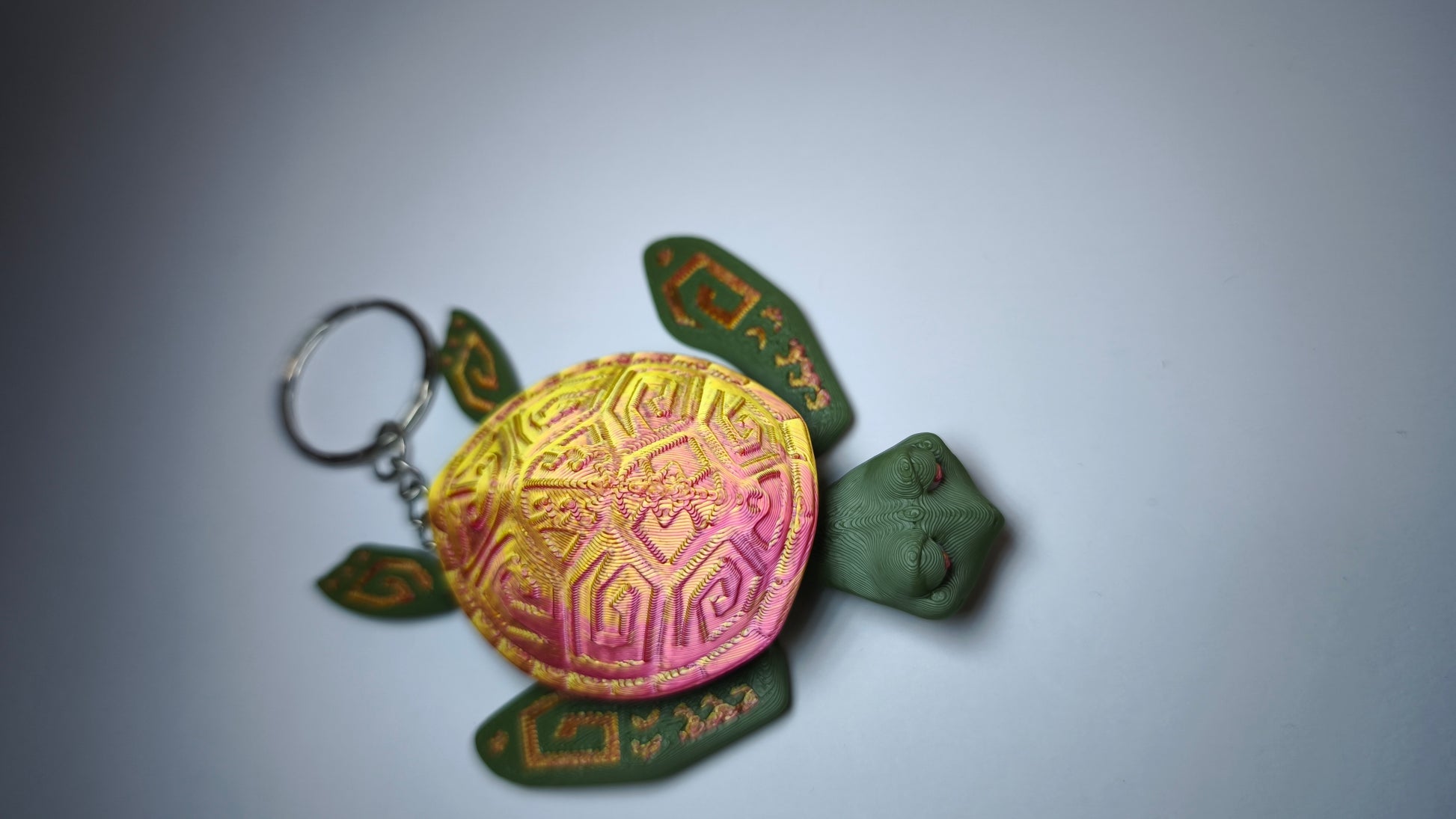 Flexi-Schildkröte Soraya – bewegliches PLA-Tierchen mit Tattoos