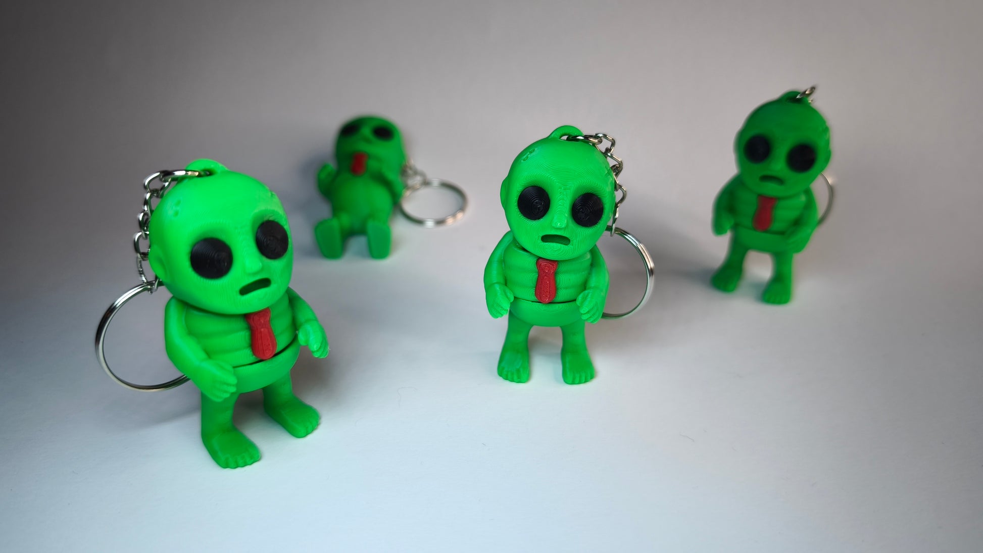 Flexi-Zombie-Schlüsselanhänger Morti – originelles Geschenk für Horror-Fans