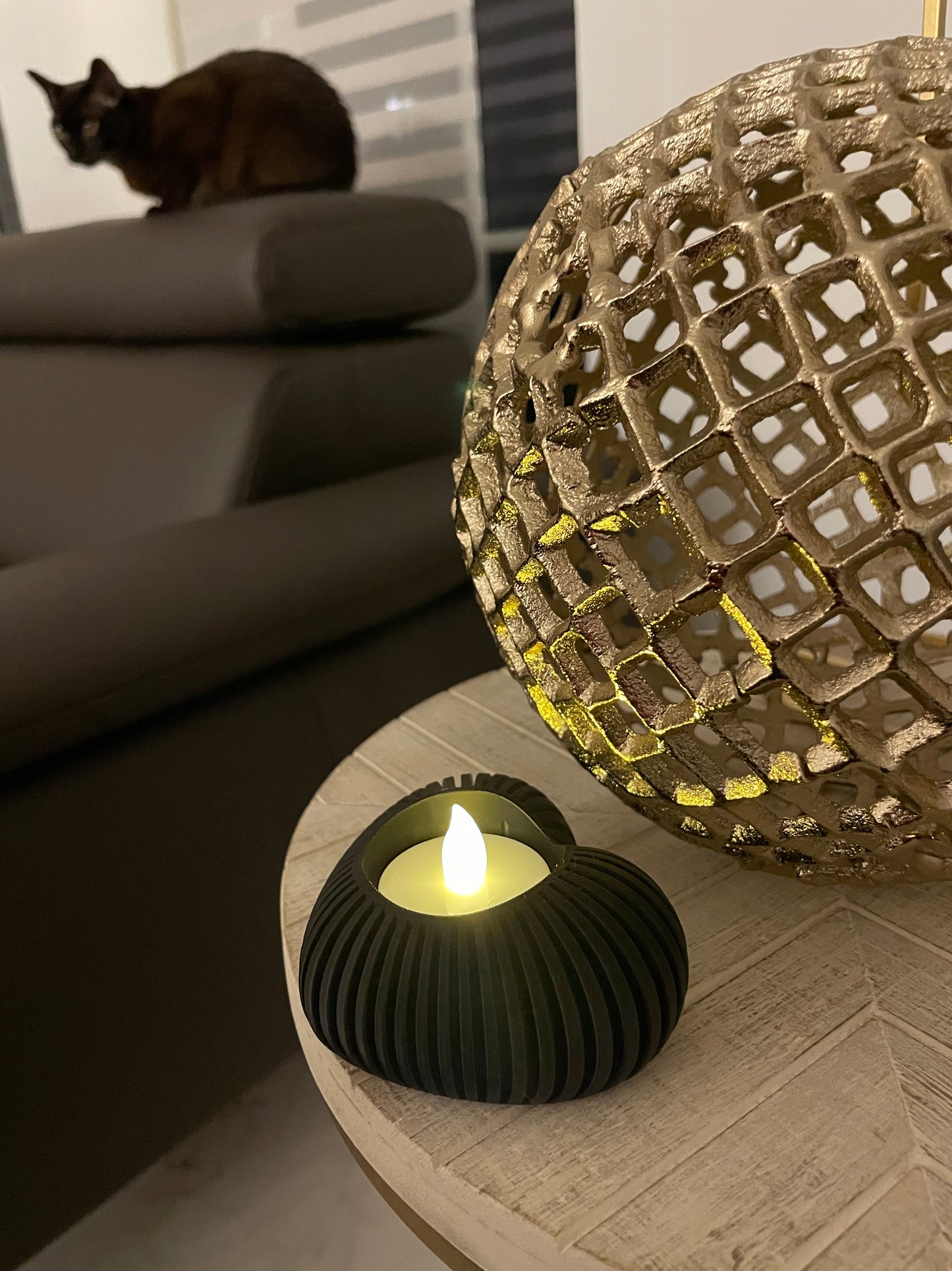 Herz-Teelichhalter geriffelt | NUR für LED-Teelichtkerze geeignet! | Moderne Minimalistisches Teelich-Herz | Valentinstag-Deko