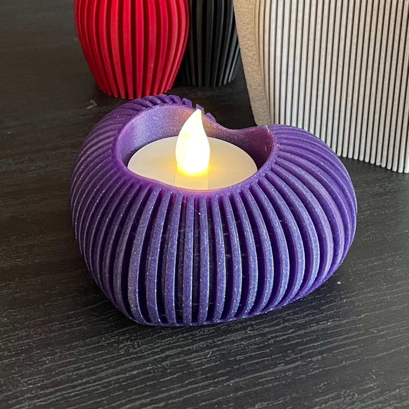 Herz-Teelichhalter geriffelt | NUR für LED-Teelichtkerze geeignet! | Moderne Minimalistisches Teelich-Herz | Valentinstag-Deko