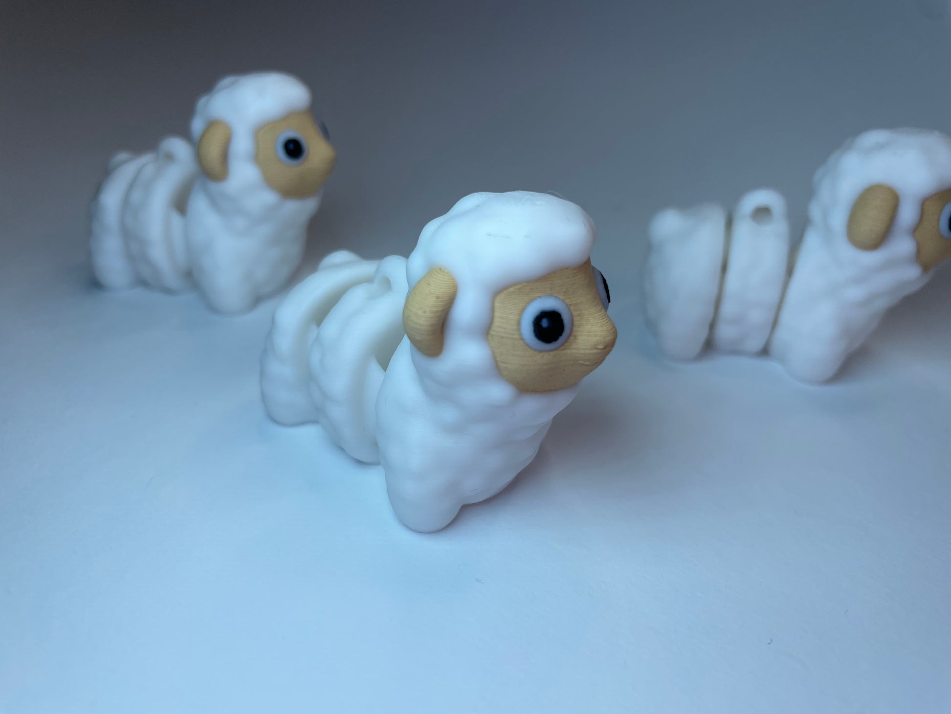 Kira Schaf – weiß-beiger 3D-Schlüsselanhänger Figur · 3DruckAS