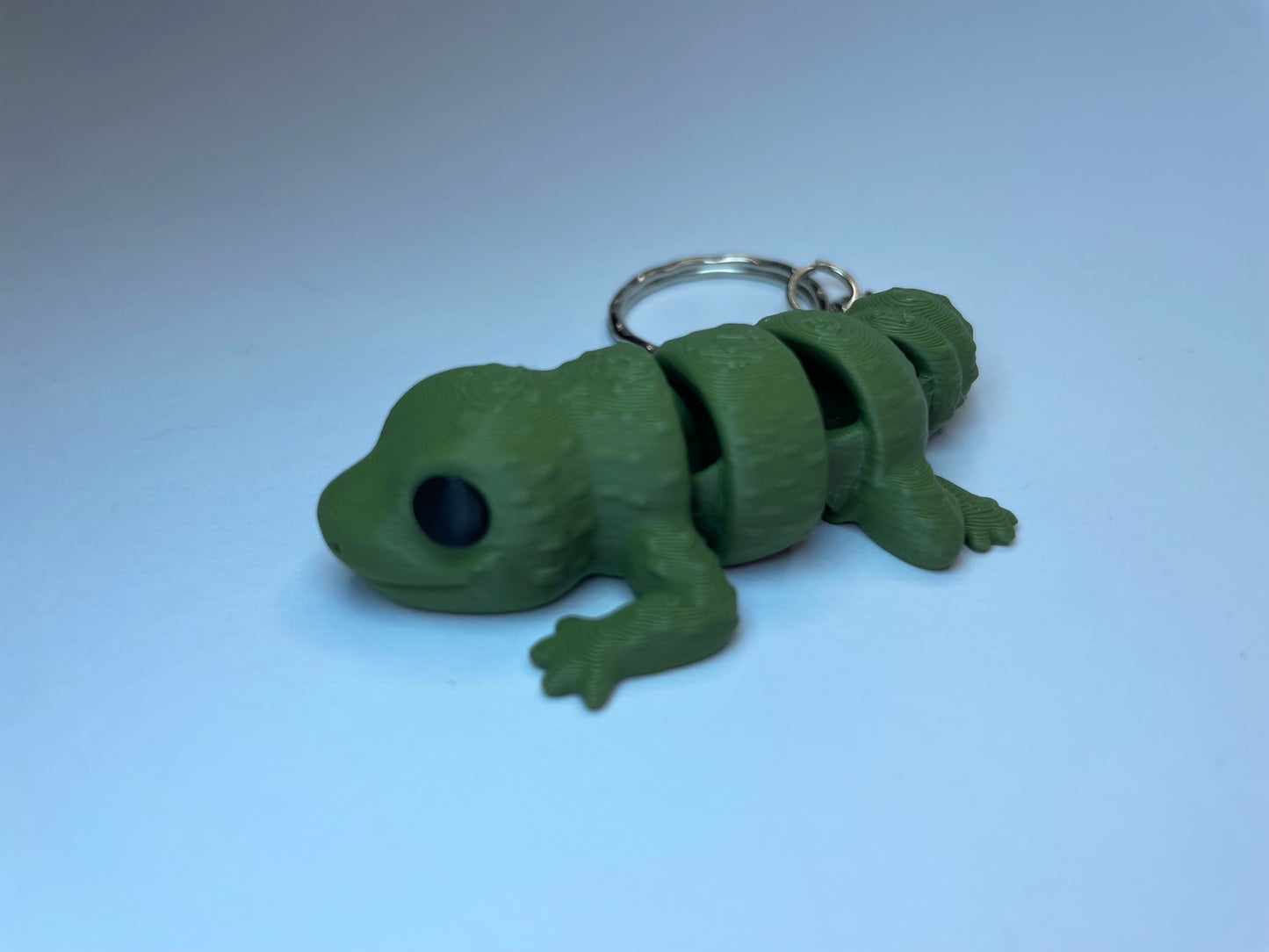 Flexi-Leopardgecko Leonardo als 3D-gedruckter Schlüsselanhänger in Grün
