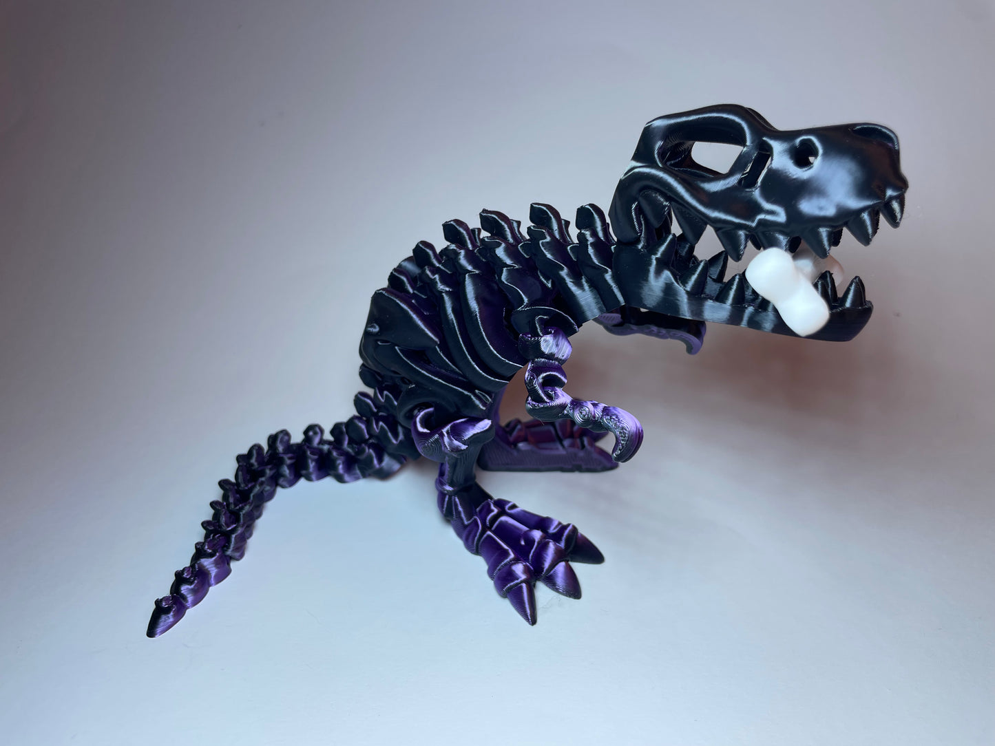 Detailreiche 3D-gedruckte T-Rex Dinofigur mit realistischer Körperstruktur